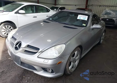 2006 Mercedes-Benz Slk 350 z USA, uszkodzony, nr VIN WDBWK56F66F103814